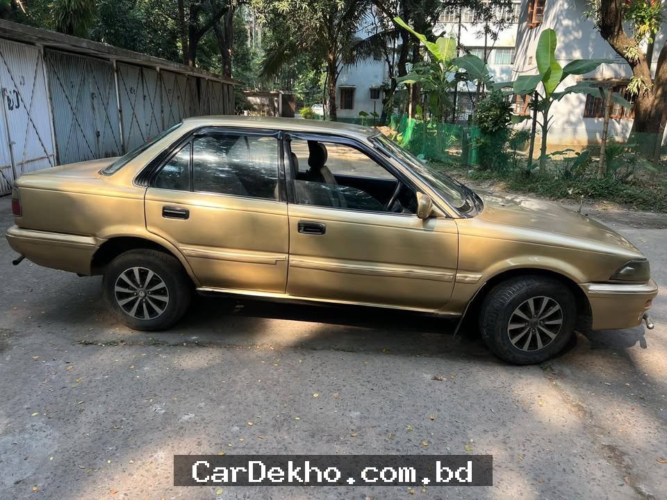 Toyota Corolla EE-90 - Gallery Image 6