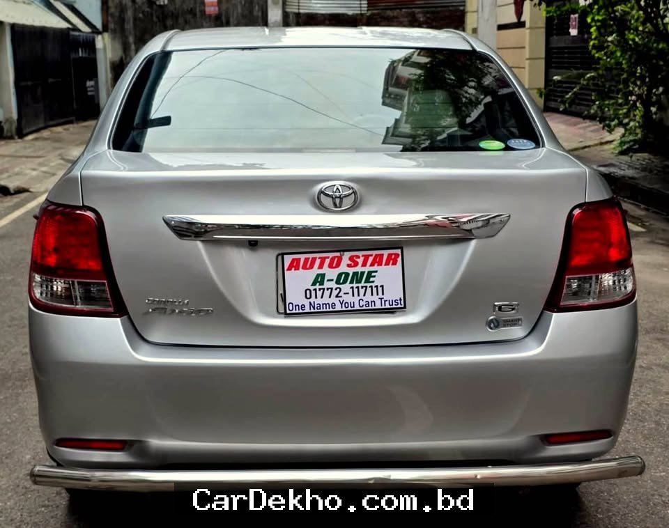 Toyota Corolla Axio G - Gallery Image 2