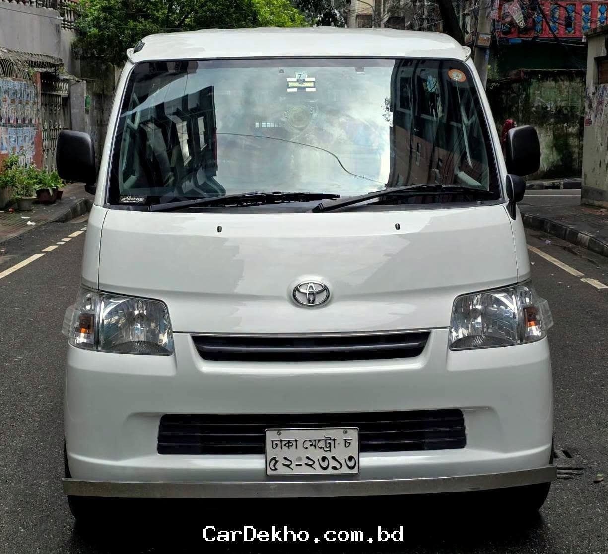 TOYOTA TOWNACE NOAH DX 2017 - Gallery Image 1