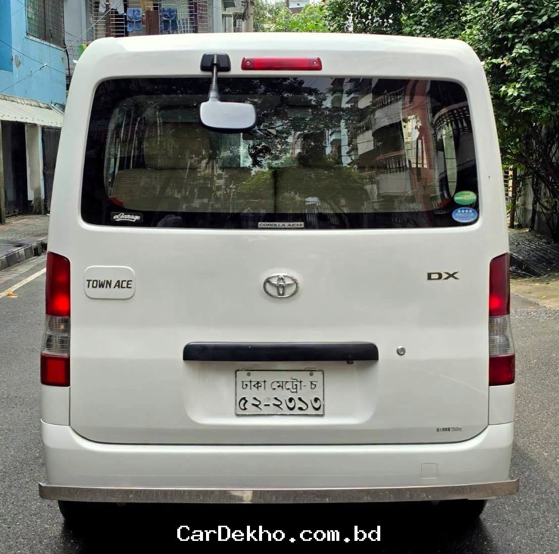 TOYOTA TOWNACE NOAH DX 2017 - Gallery Image 3