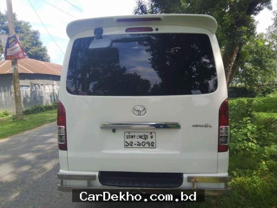 Toyota HiAce 2010 - Gallery Image 1