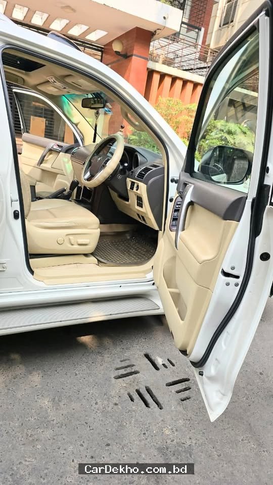 Toyota Prado 2015  - Gallery Image 3