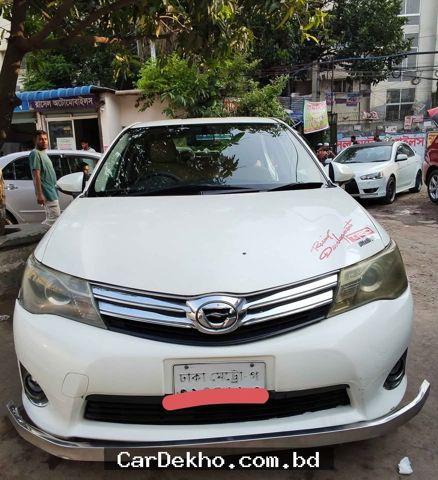 Toyota Corolla Axio- 2012 - Gallery Image 1