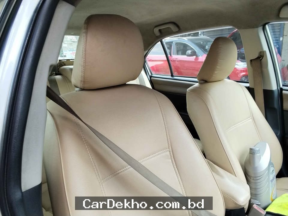 Toyota Corolla Axio- 2012 - Gallery Image 4