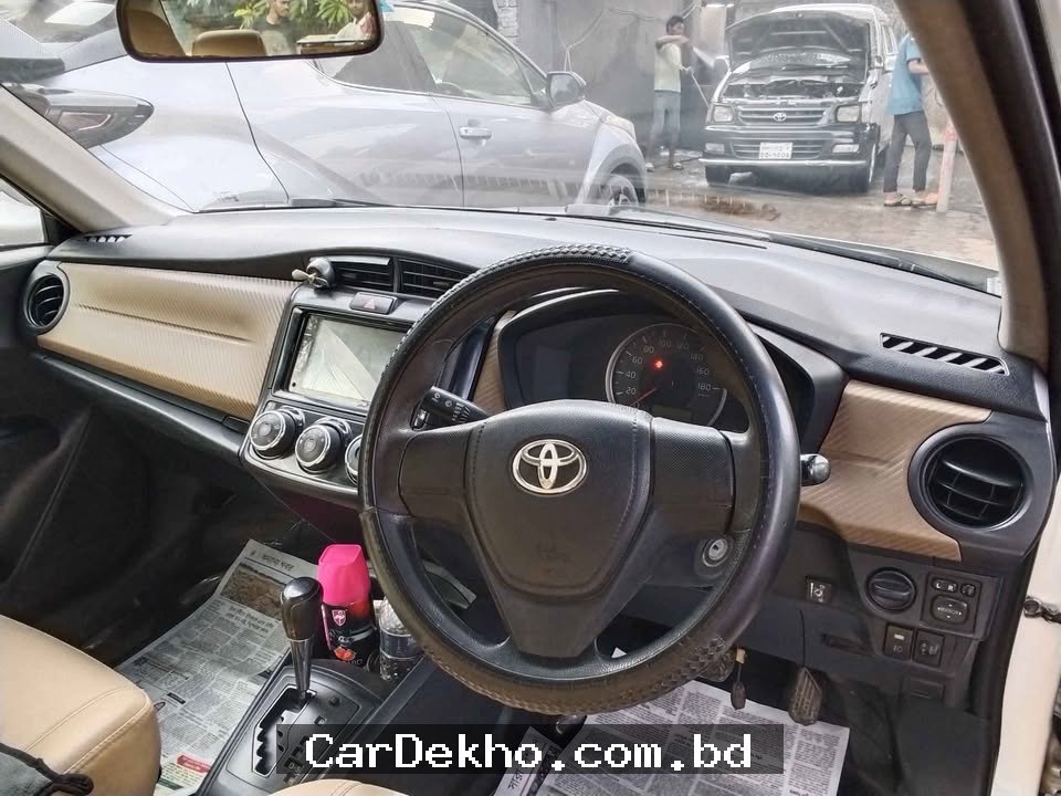 Toyota Corolla Axio- 2012 - Gallery Image 5