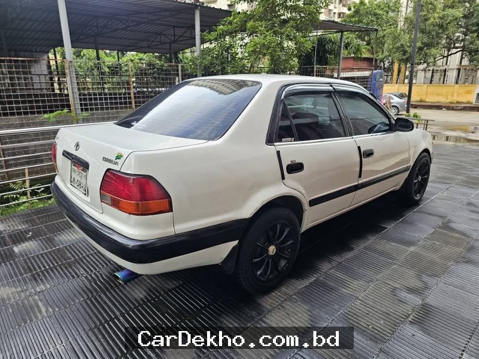 Toyota Corolla 111 LPG - Gallery Image 3