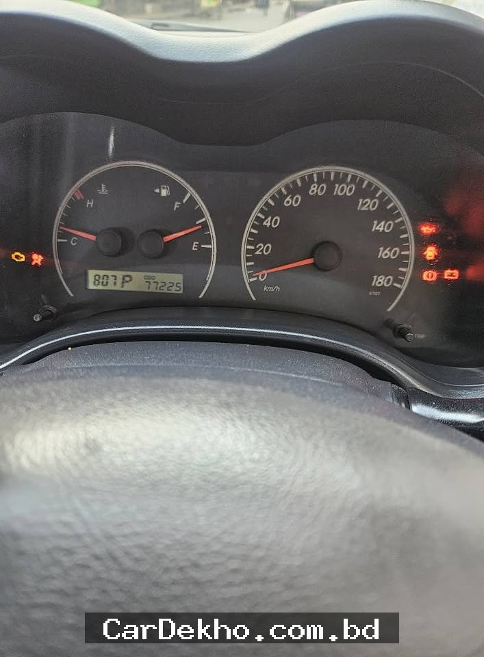 Toyota Corolla Axio 2010 - Gallery Image 8