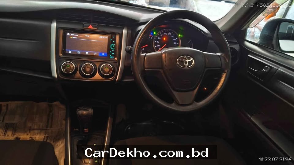 Toyota Corolla Fielder 2017 - Gallery Image 5
