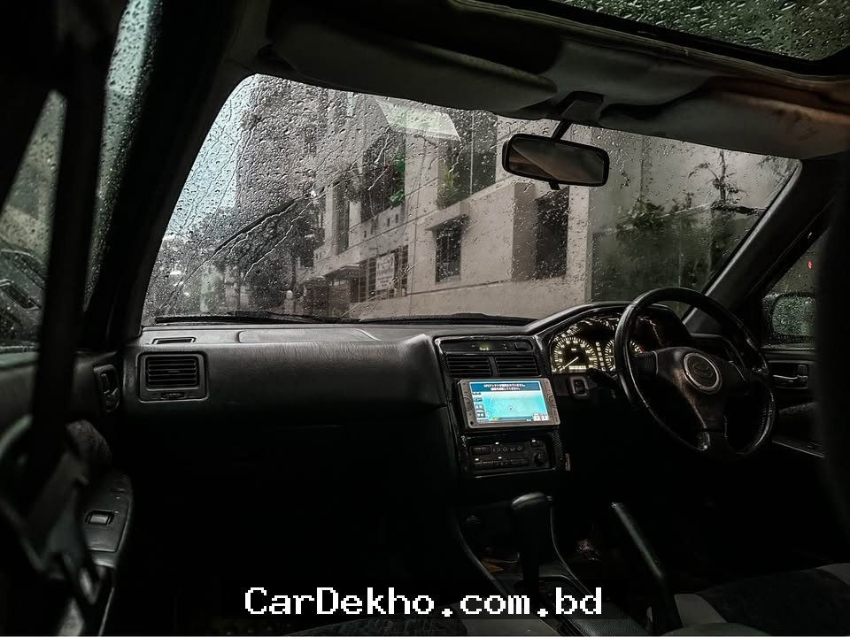 Toyota Ti Carina With Sunroof - Gallery Image 8