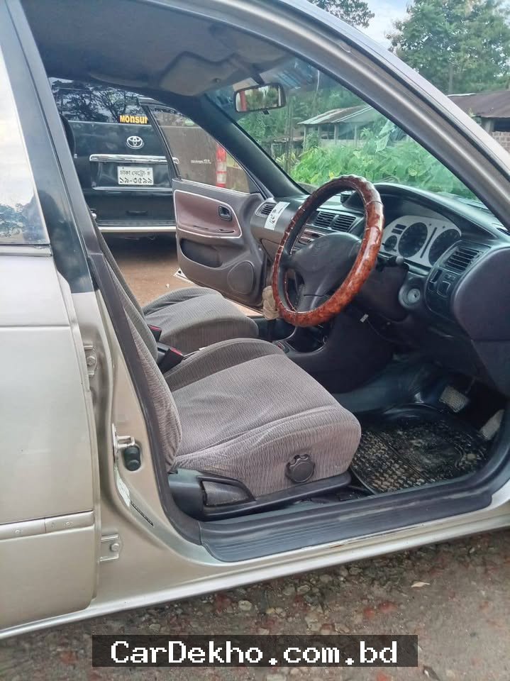 Toyota Corolla AE100 - Gallery Image 3