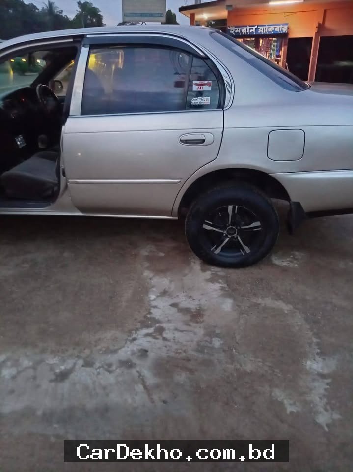 Toyota Corolla AE100 - Gallery Image 5