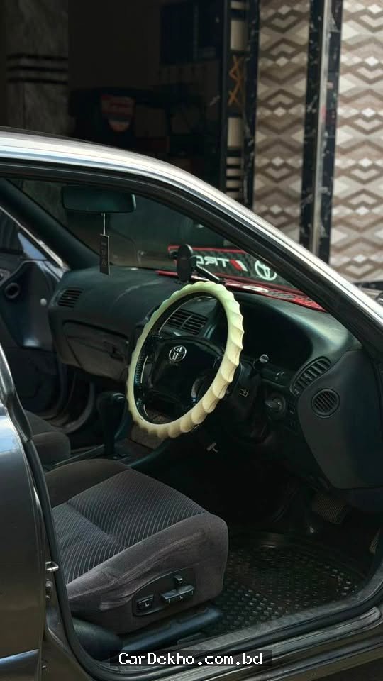 Toyota Vista Windom Luxury Car - Gallery Image 4