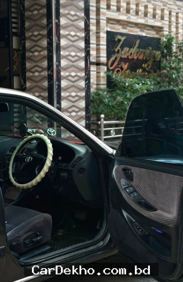 Toyota Vista Windom Luxury Car - Gallery Image 6